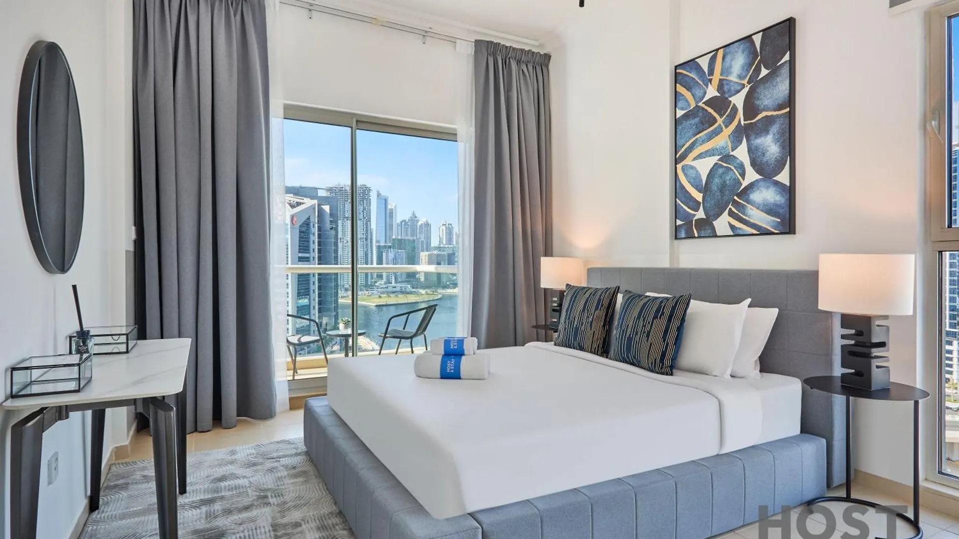 Apartment Stylish Renovated 1-Bedroom In Mayfair Residency Dubai