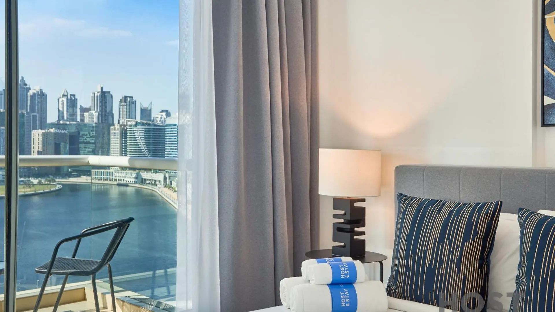 Stylish Renovated 1-Bedroom In Mayfair Residency Dubai 0*,